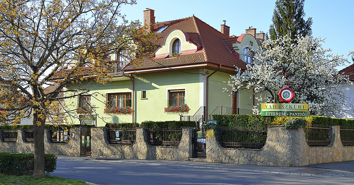 Vadászkürt Panzió és Étterem